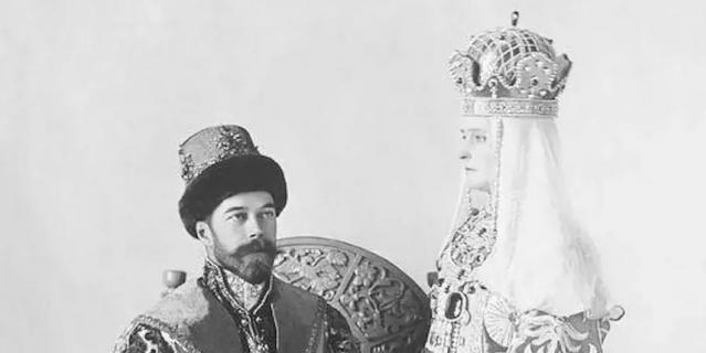 Фотосессия Николая II и Александры Фёдоровны широко растиражирована, поэтому их образы узнаваемы.