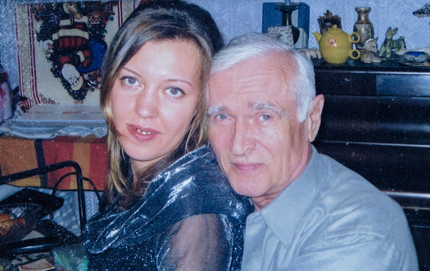 Лиза Пилецкая и Борис Агешин (третий муж Татьяны Пилецкой и крестный Лизы). Фото из семейного архива Татьяны Пилецкой.