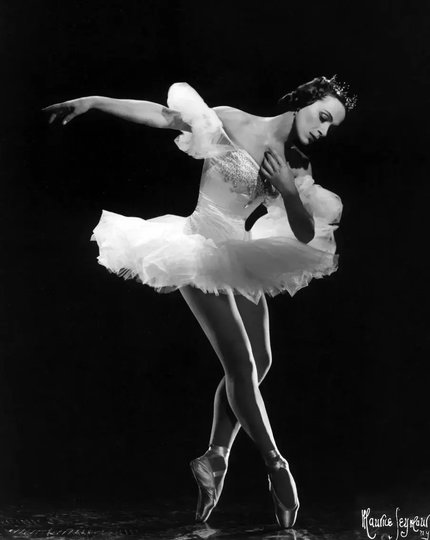 Татьяна Лескова в балете "Спящая красавица". Рио-де-Жанейро, конец 1940-х – начало 1950-х гг. Из личного архива Елены Серебряковой. 