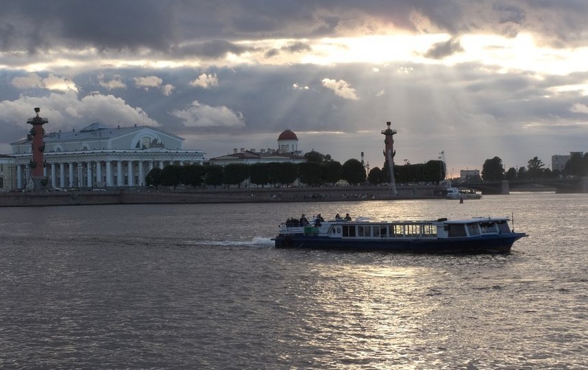 В Петербурге появятся водный патруль, электрозаправки на причалах и новые понтоны. Фото Pixabay