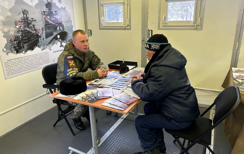 Продолжается отбор на военную службу по контракту. Фото vk.com/po_contraktu
