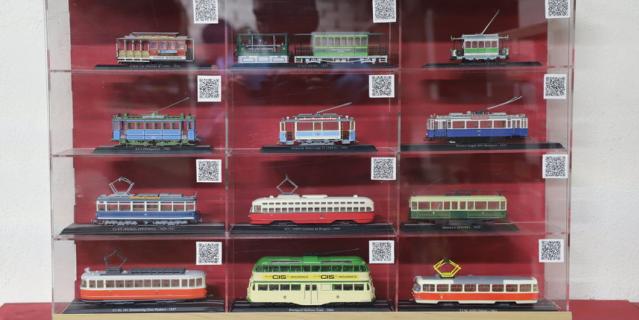 В музее Оранэлы есть мини-модели всех трамваев, которые ходили по стрельнинской линии.