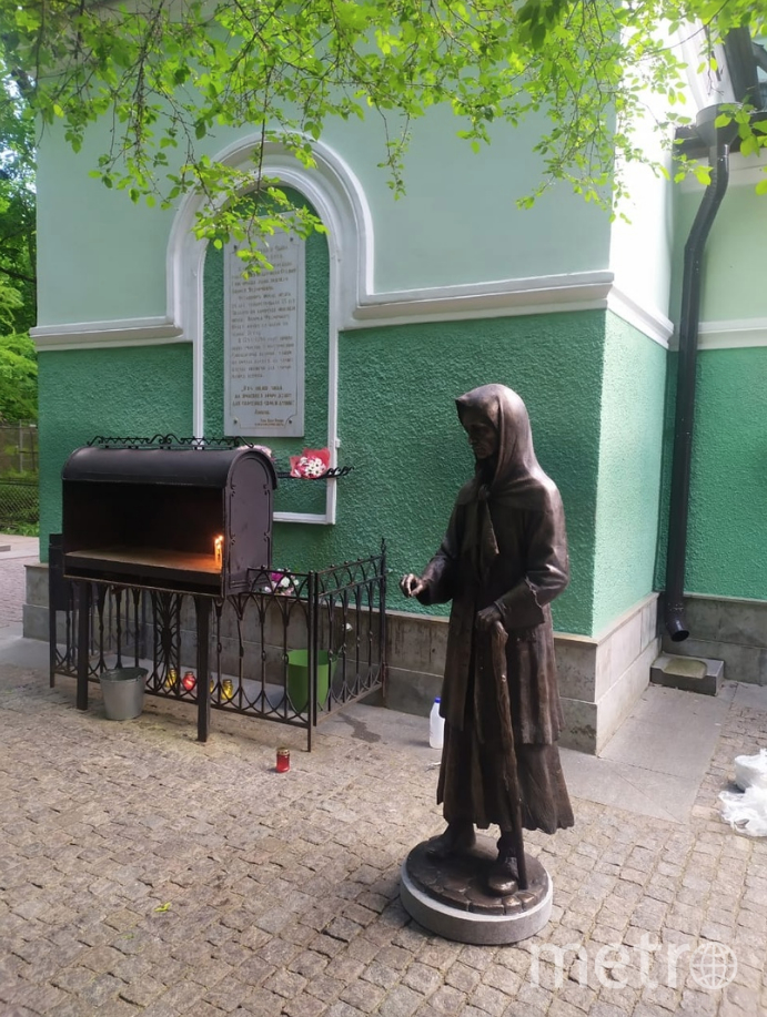 В Северной столице на Смоленском кладбище появился памятник Ксении Петербургской