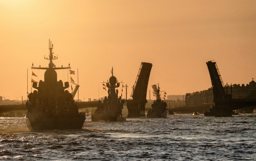 Фото с парада в питере