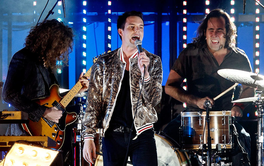 Фанаты The Killers сорвали концерт группы в Батуми из-за приглашенного на сцену русского парня