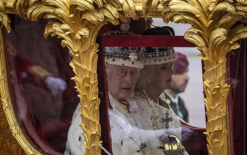 Карл III и Камилла во время коронации 6 мая 2023 года. Карл III и Камилла во время коронации 6 мая 2023 года.