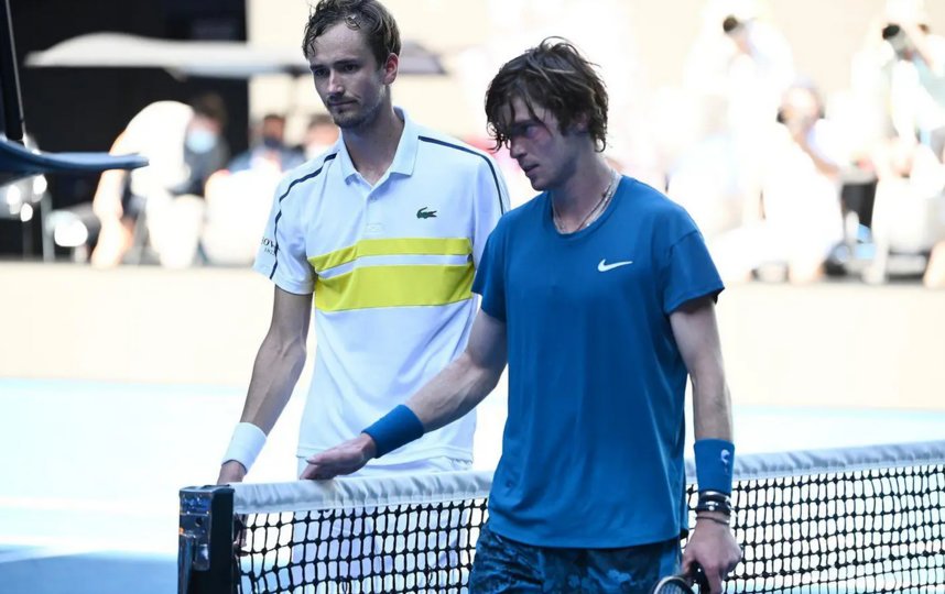Теннисисты Даниил Медведев (слева) и Андрей Рублёв, вероятно, сыграют на Олимпиаде в Париже. Quinn Rooney / 2021 Getty Images. 