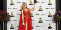 Как прошла церемония Grammy-2024: самые интересные наряды с красной дорожки