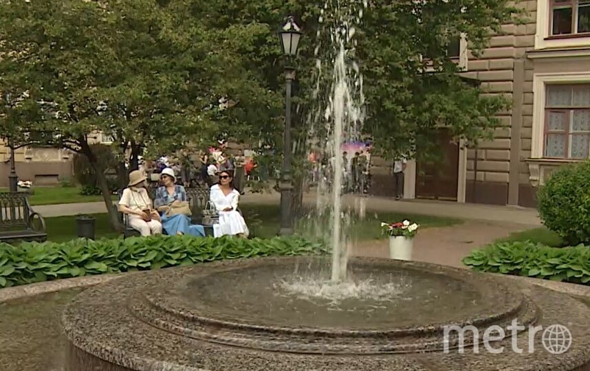 Сад Мариинского дворца открылся для гостей в первый день лета