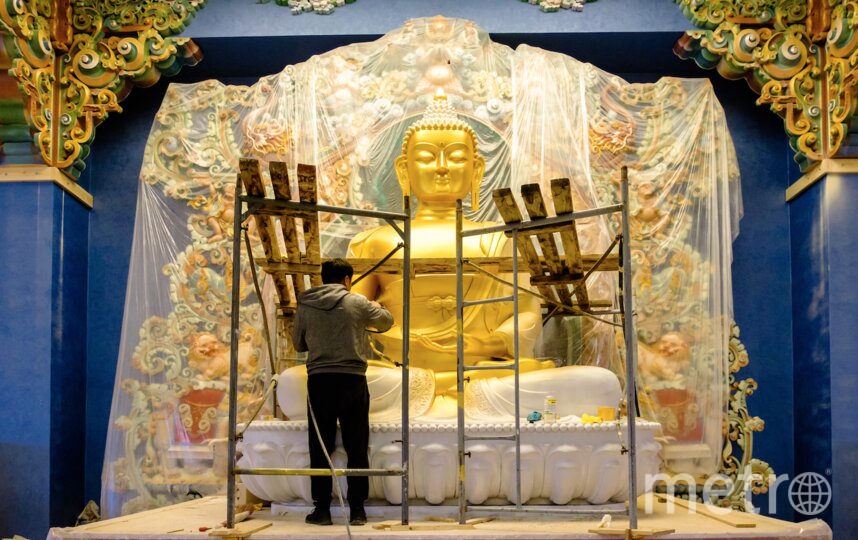 Высота статуи Будды Шакьямуни 4,5 метра.