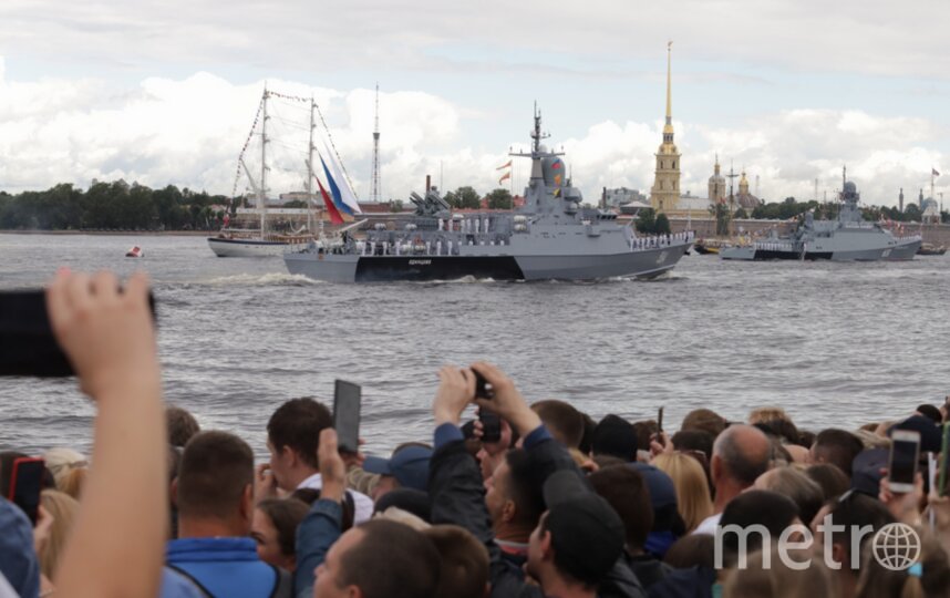 Репетиции парада ко Дню ВМФ изменят график разводки мостов Петербурга 