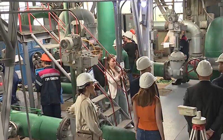 Смотреть Авто слесарь порно видео на Чёртике 🧡 Смотреть Авто слесарь порно видео на Чёртике 🧡