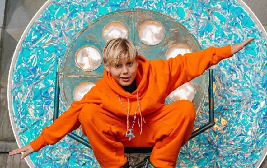 Peri quyruq Lucy porno