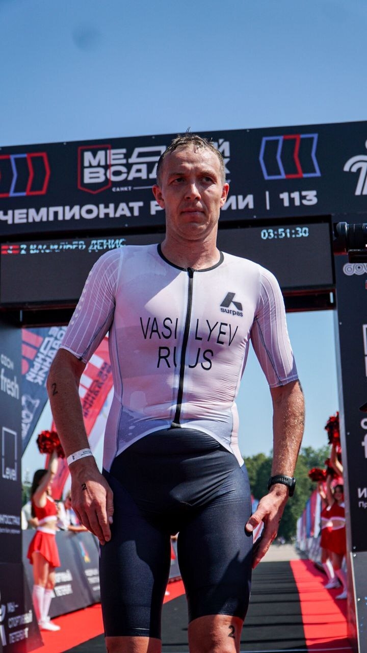 Спортсмен Денис Васильев Спортсмен Денис Васильев