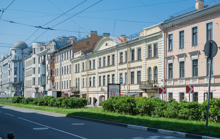 Малый проспект, дом №5, где долгое время жила семья Балабановых. Сейчас здесь живут Фёдор и Настя Малый проспект, дом №5, где долгое время жила семья Балабановых. Сейчас здесь живут Фёдор и Настя