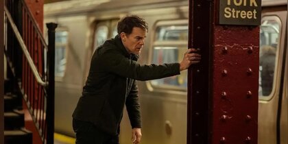 Ума Турман поможет Декстеру обосноваться в Нью-Йорке. Metro оценило новый сериал о знаменитом серийном убийце