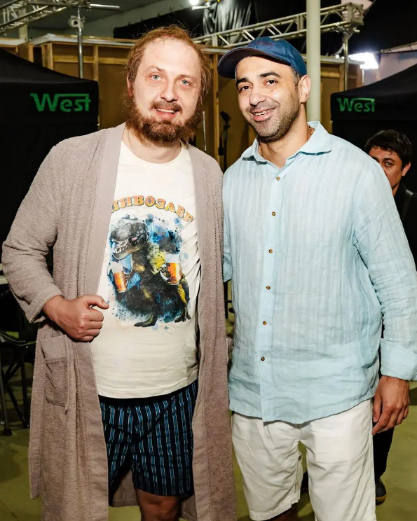    ()  ""  .      ""  .