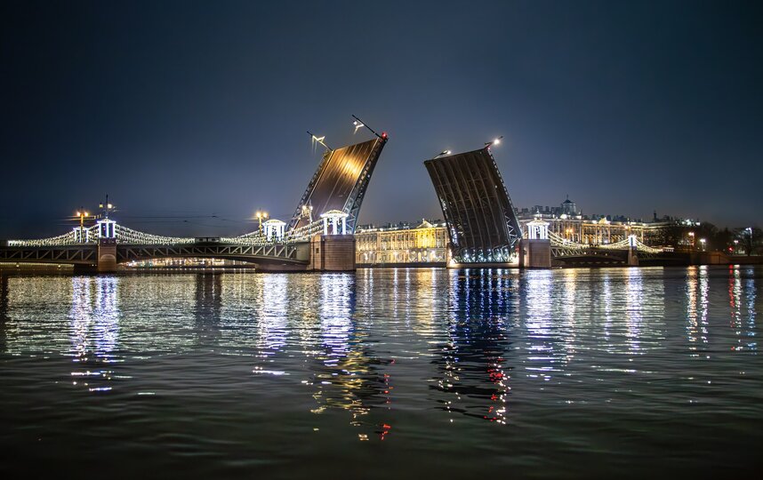 В Петербурге начался ремонт Дворцового моста 16 сентября 2025