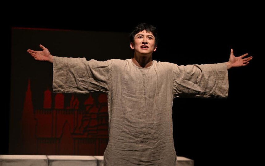 Царь Борис заговорил по-китайски Источник: Metro