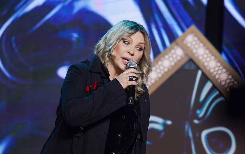 Не спала всю ночь: Ая из Города-312 вышла на сцену после инсульта и дала эксклюзивный комментарий Metro