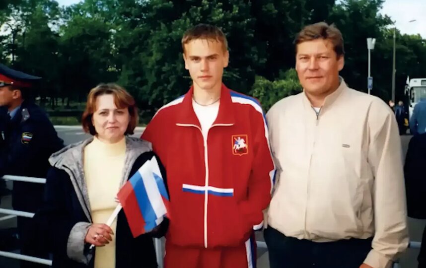 Игорь Акинфеев рассказал о совхозном детстве и тренировках Газзаева