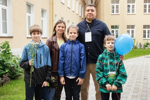 Более 7 тысяч семей Петербурга улучшили жилищные условия с начала года