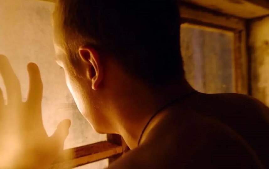 Там, на неведомых дорожках: что ищет в густом лесу Огненный мальчик