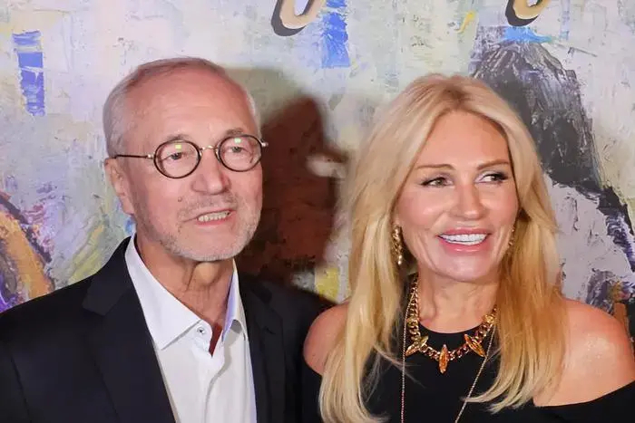 ������� ��������� ��������� ���� ������ � ������� �����.