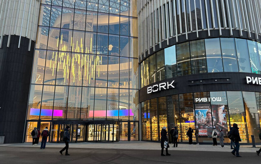 Готовность к зиме нового ТРЦ Голливуд в Петербурге проверила ГАТИ