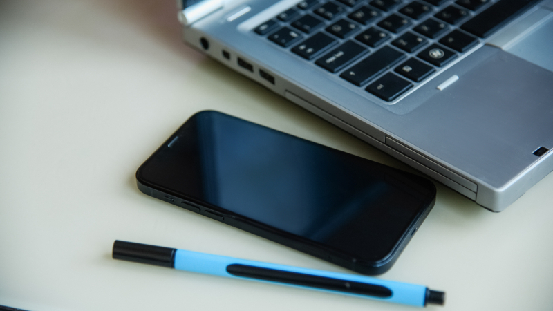 Госдума приняла закон о повышении штрафов за навязывание дополнительных услуг