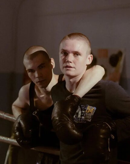 Metro выбрало 10 лучших сериалов 2025 года: Ностальгия по 90-м и заморская экзотика