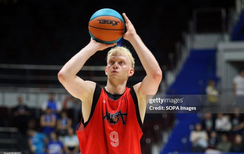 Задержанный во Франции баскетболист Даниил Касаткин вернулся в Россию 8 января 2026