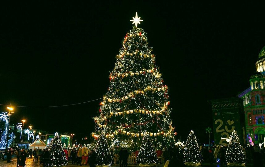 Ёлка Кронштадта поборется за звание лучшей в России в онлайн-голосовании