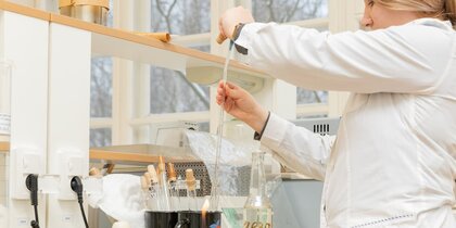 ����� 200 ���. ������������ ����������� ������� �������� ���� � ����������