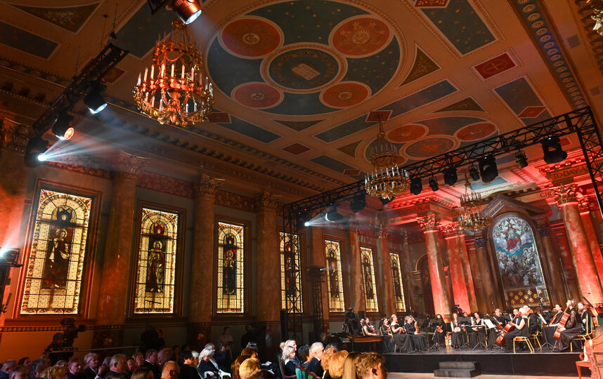 На новой сцене театра им. Шаляпина в Петербурге будут проходить органные вечера и концерты при свечах