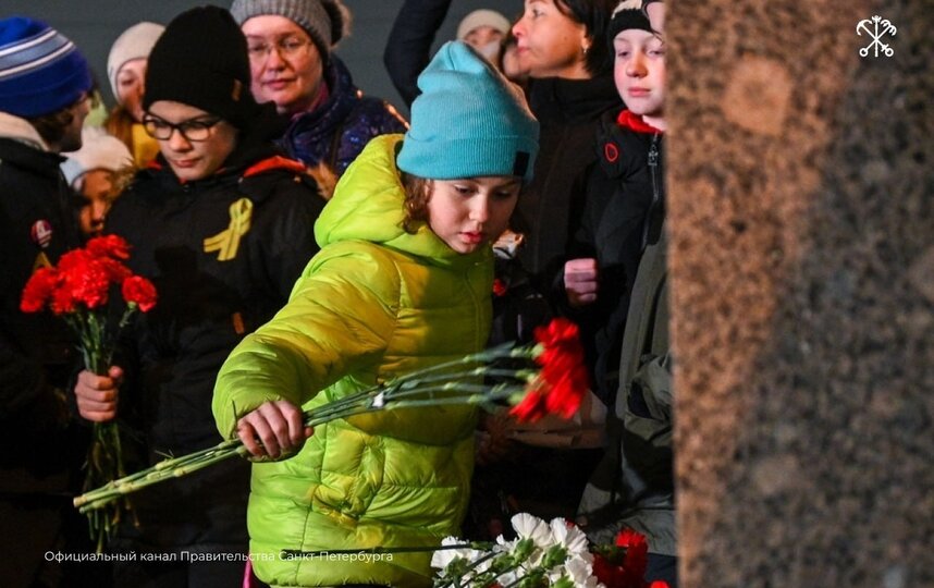 Петербуржцы почтут память защитников Ленинграда акцией Свеча памяти