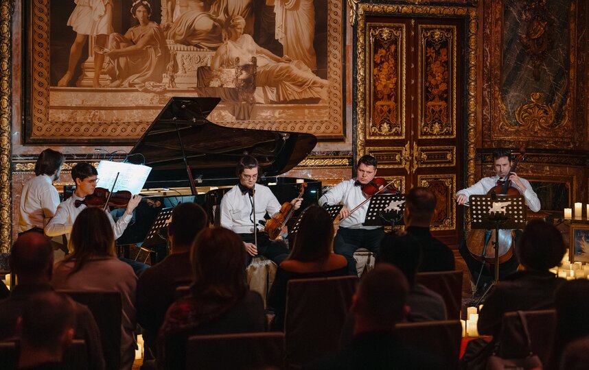 Петербуржцев приглашают на концерт "Queen в Особняке Половцова"