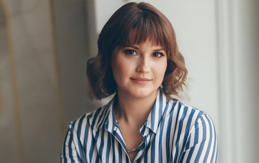 Писательница Елена Обухова рассказала о своем творчестве в интервью