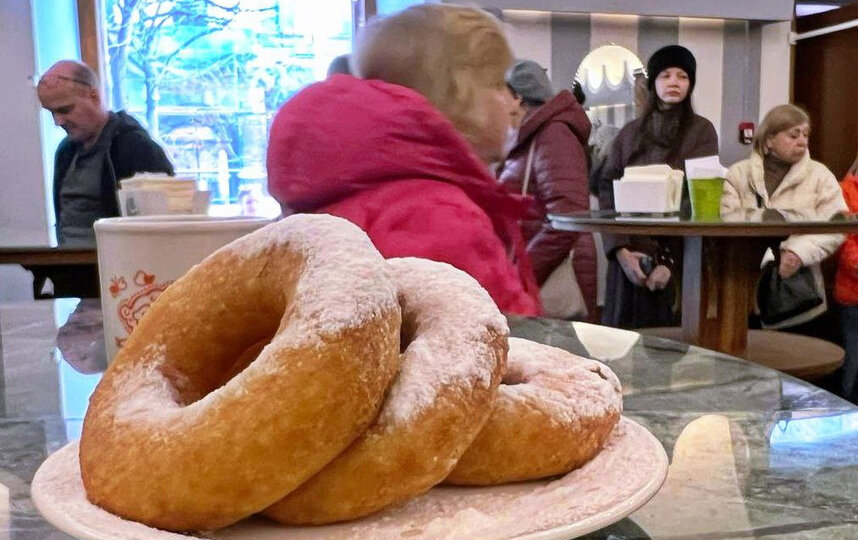 Власти Петербурга продлили аренду легендарной пышечной на Большой Конюшенной