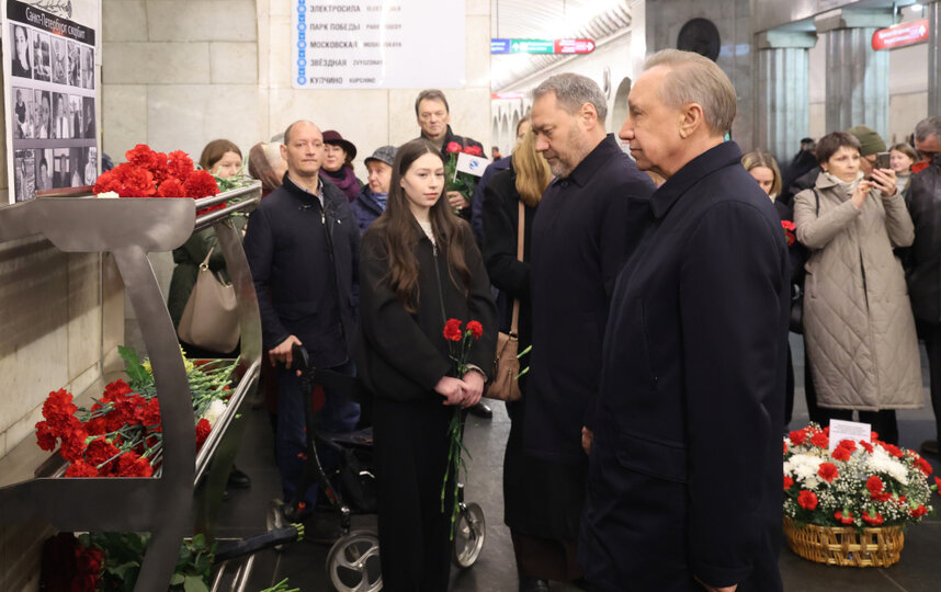 Александр Беглов почтил память жертв террористического акта в годовщину трагедии на Технологическом институте