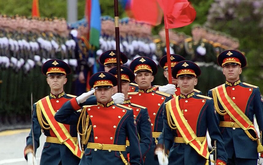 Парад Победы завершился на Красной площади