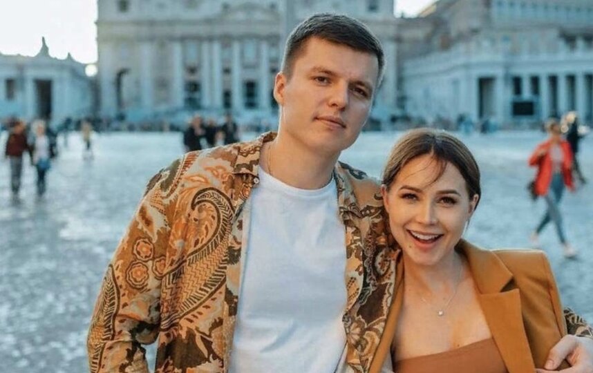 Экс-супруги Чекалины продали особняк в Подмосковье почти за 1 млрд рублей