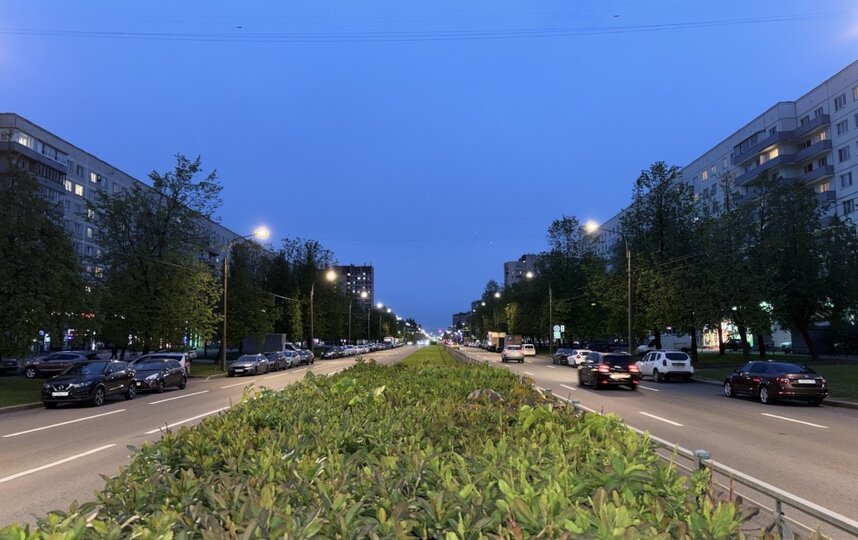 На проспекте Художников обновили наружное освещение