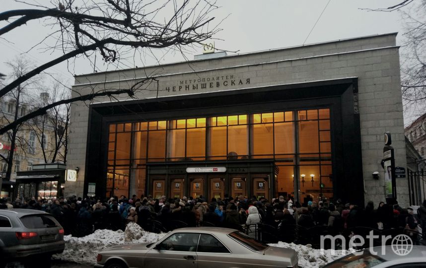 Метро чернышевская. Станция метро Чернышевская Санкт-Петербург. Чернышевская вестибюль. Питер метро Чернышевская. Метро Чернышевская Санкт-Петербург снаружи.