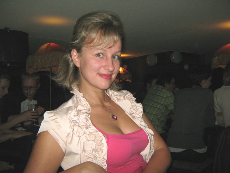 Ебучая жена фото, мастурбации не снимая трусов и колготок