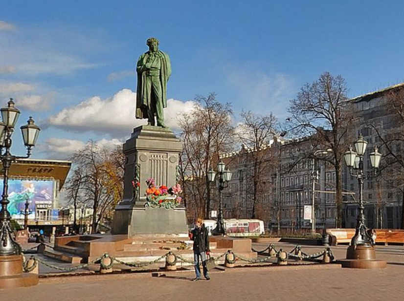 Памятник пушкину в москве фото