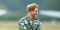 Бородатый принц Гарри отмечает 31-летие с самолётами