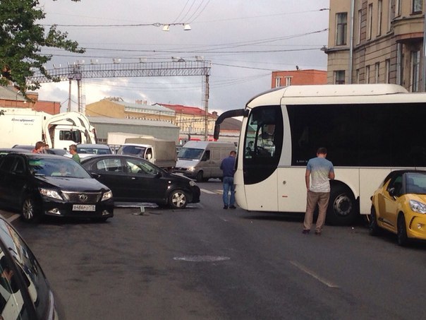 Остановка перервинский бульвар какие автобусы останавливаются