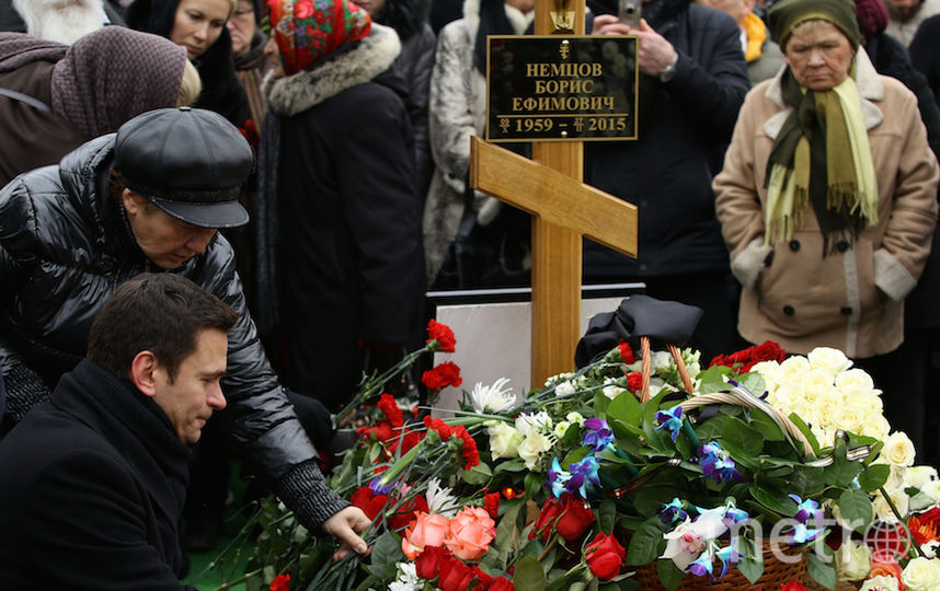 Показать могилу навального. Похороны Бориса Немцова.