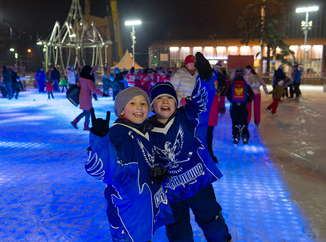 28 ноября 2014 года в Москве открывается каток на ВДНХ. Metro